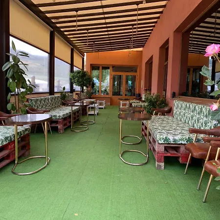 Rural Sierra De Segura 2*