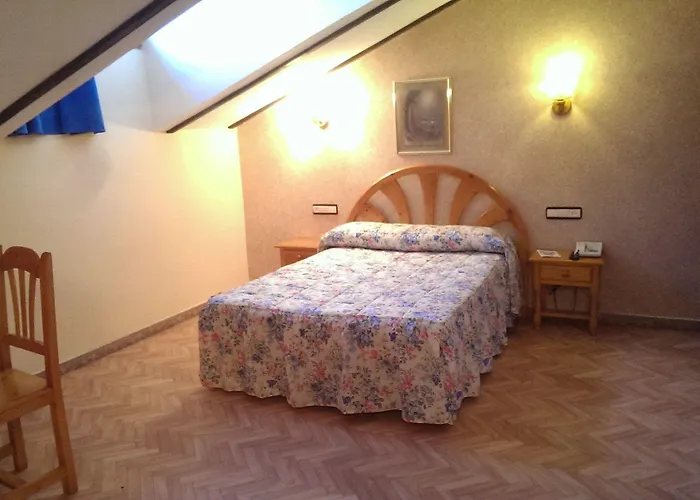 Otel Rural Sierra De Segura 2*